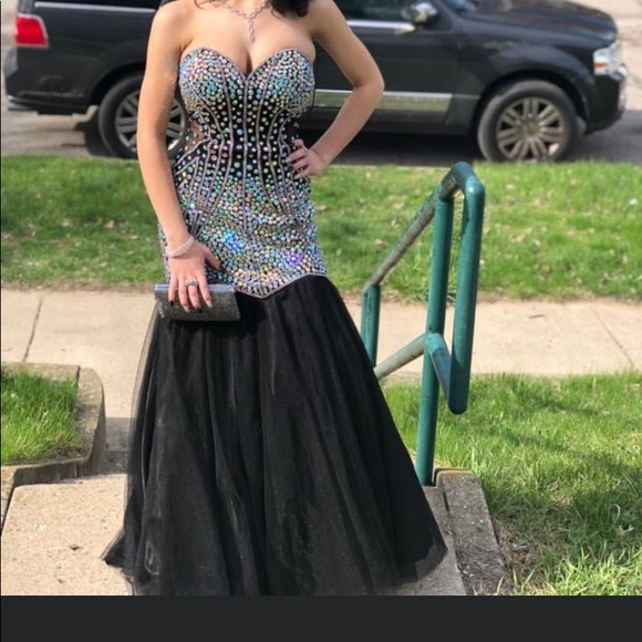 Prom dress - Picture 5 of 16